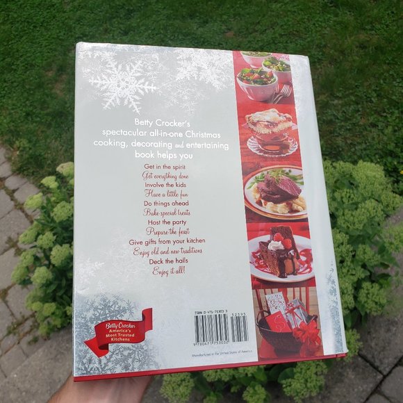 Book | Betty Crocker Christmas - Picture 3 of 6